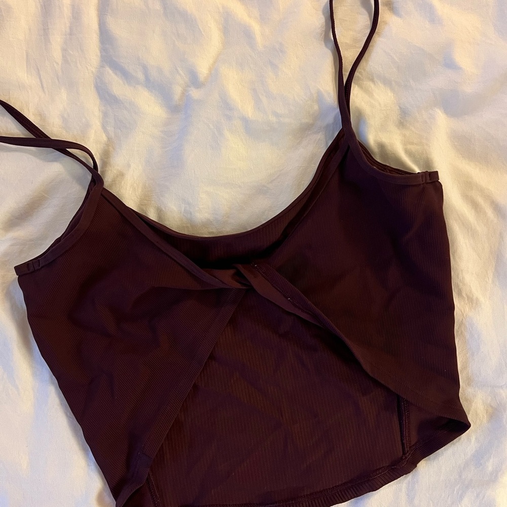 Lulu Lemon Crop top/Sports bra